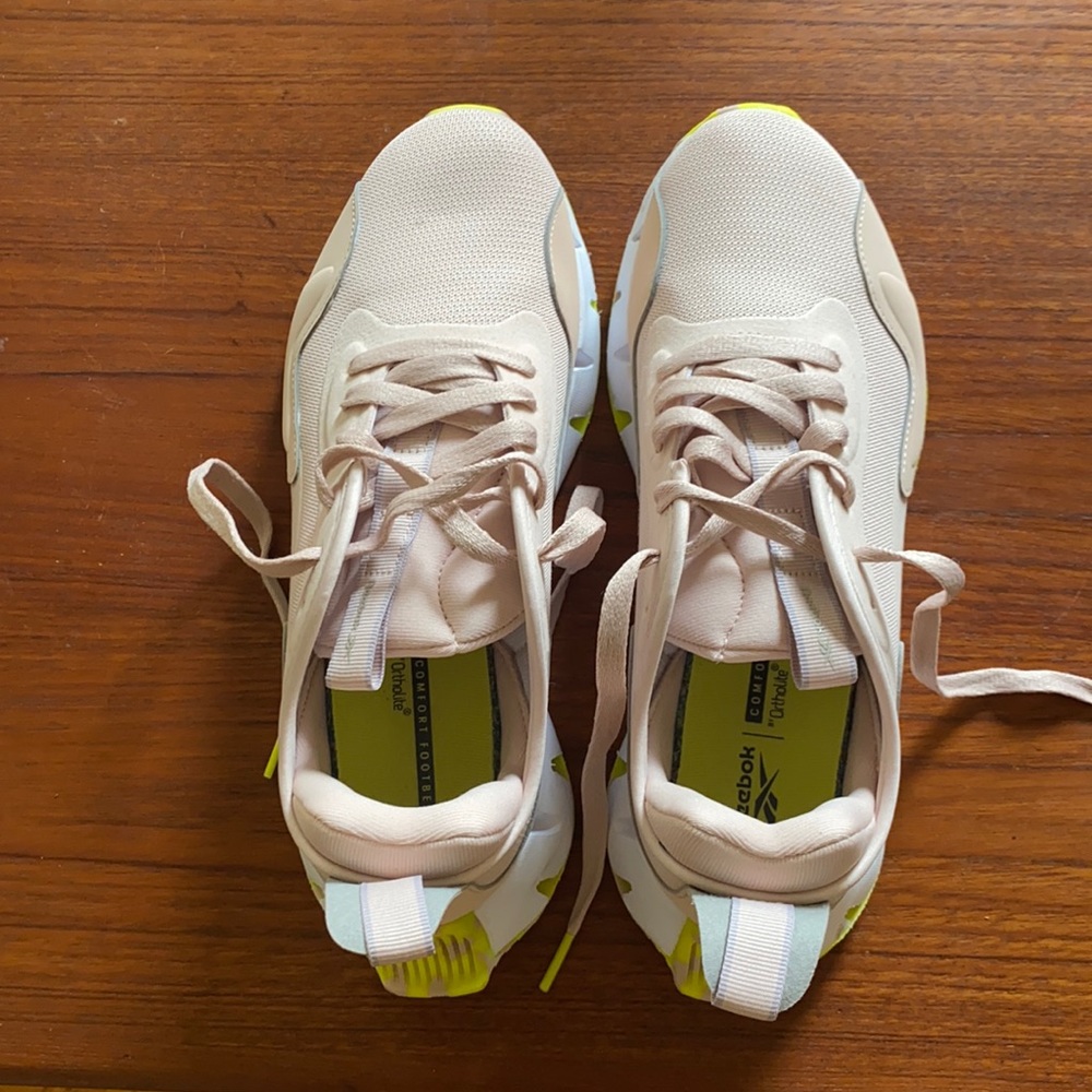 Brand New Reebok Zig Dynamic Women Sneaker